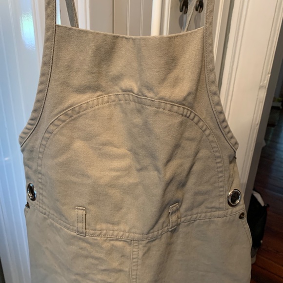 Urban outfitters khaki overalls/ jumpsuit. Worn once‎ - Picture 2 of 5